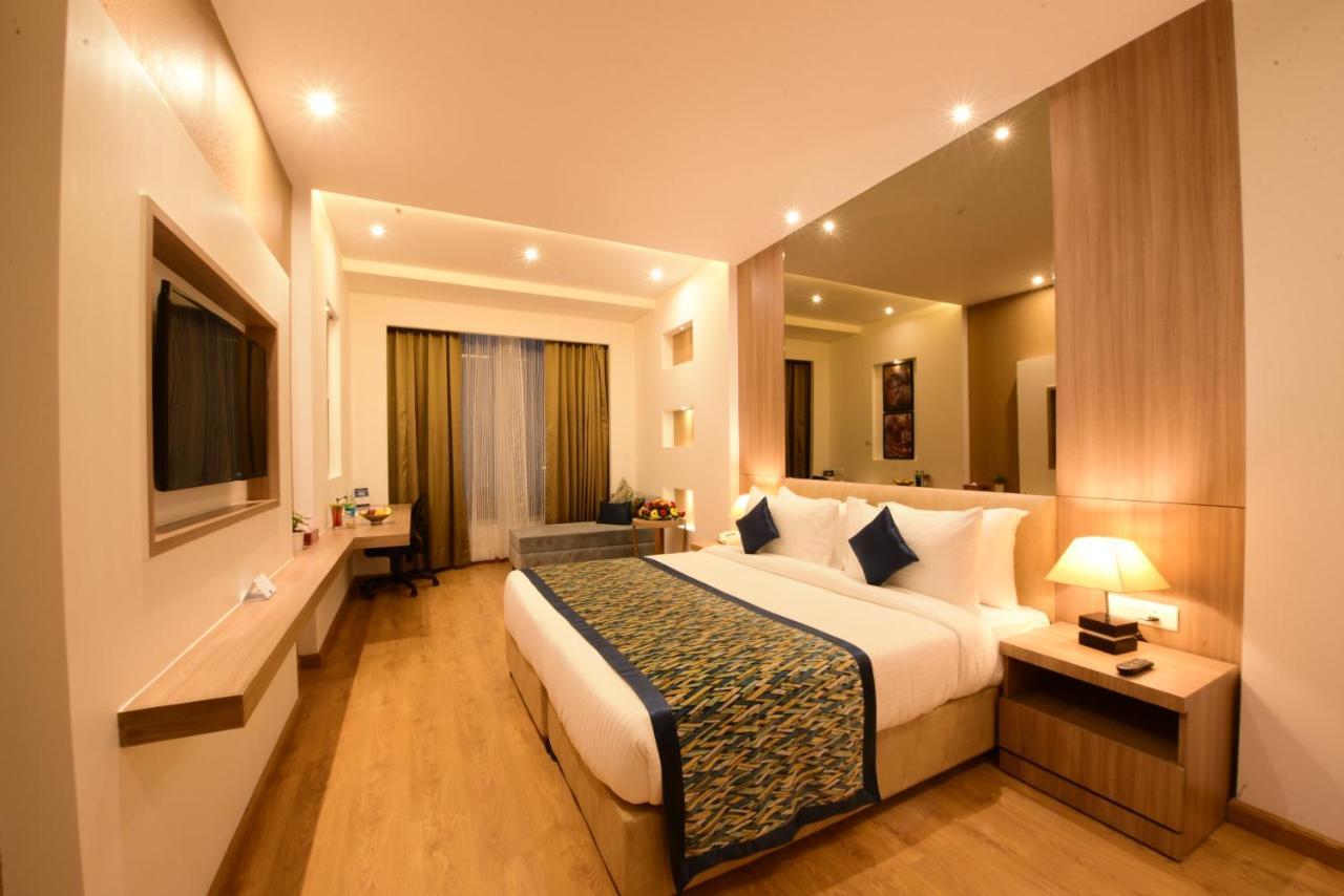 Surestay Plus By Best Western Amritsar Exterior foto